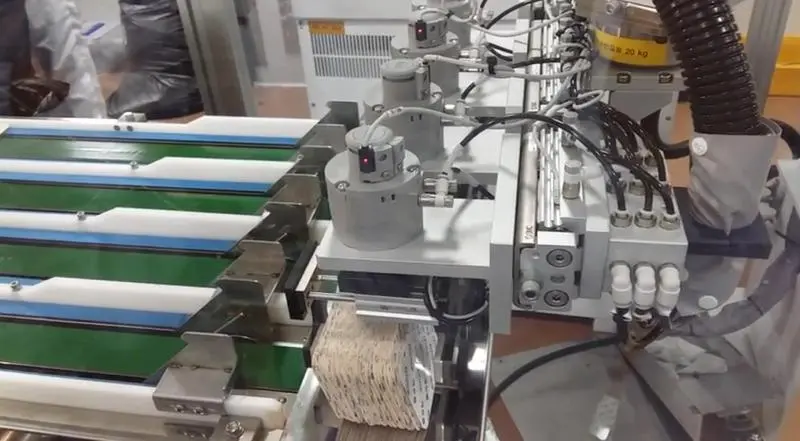 Sorting and Transferring Medicated Patches using Yaskawa Robots | Marosol