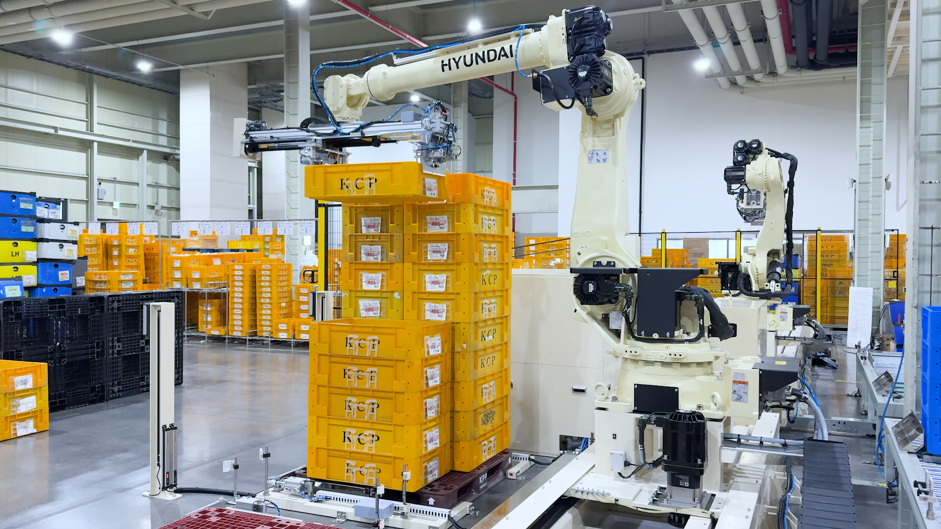 현대로보틱스 산업용로봇으로 혼류 박스 분류부터 팔레타이징까지! 자동차 부품 공장 로봇 자동화