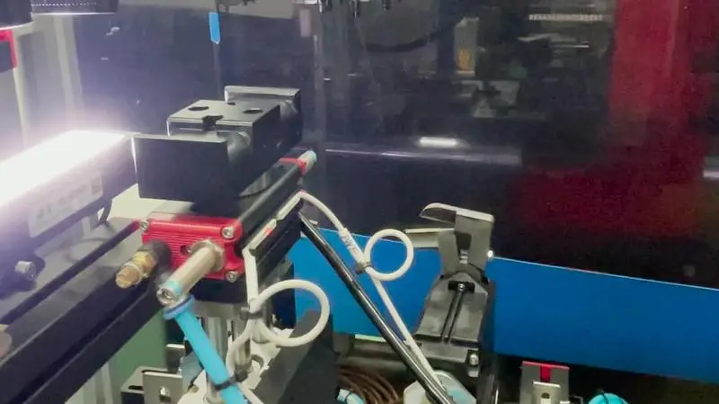 Gate Cutting and Vision Inspection for Injection Molding using ...